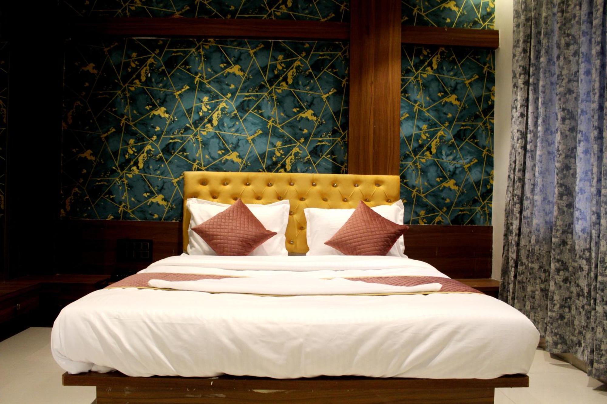Hotel India Gate Narhe, Pune Exterior photo